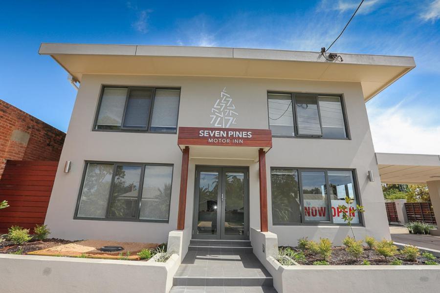 Seven Pines Motor Inn Mildura Bagian luar foto