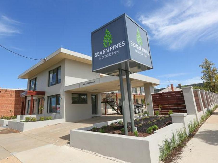 Seven Pines Motor Inn Mildura Bagian luar foto