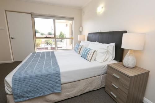 Seven Pines Motor Inn Mildura Bagian luar foto